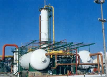 Crude oil desalter for refineries